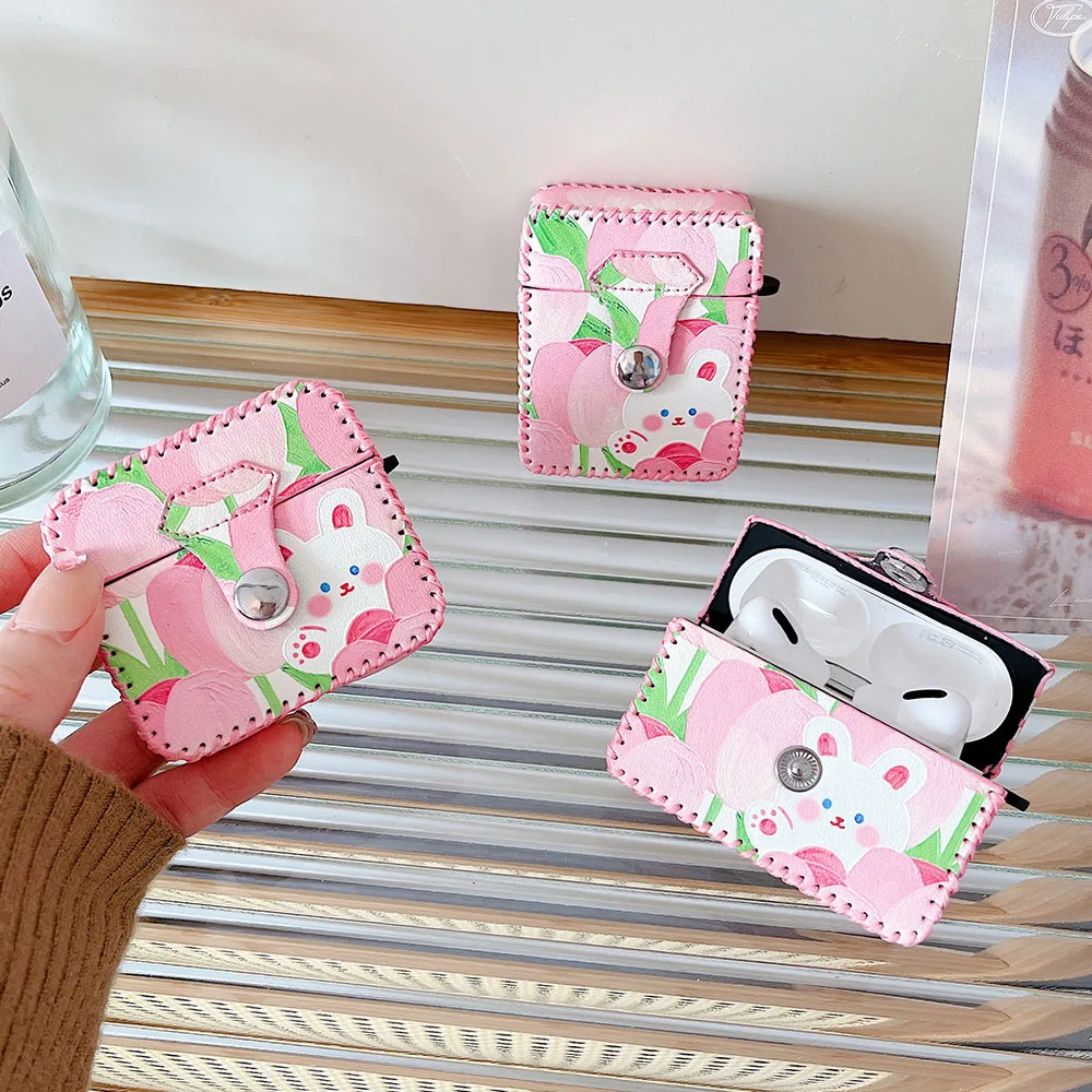 Luxury Floral Leaf Pattern Aesthetic Leather Cover For AirPods 2 Protective Case For Apple Air Pods 3 Pro AirPod Earphone Shell
Luxury Floral Leaf Pattern Aesthetic Leather Cover For AirPods 2 Protective Case For Apple Air Pods 3 Pro AirPod Earphone Shell