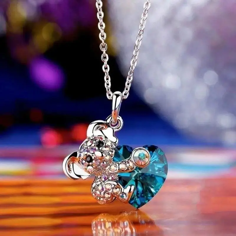 Exquisite Fashion Koala Bear Zircon Necklace Unique Natural Shining Zircon Koala Bear Necklace Fashion Accessories Banquet Woman
Exquisite Fashion Koala Bear Zircon Necklace Unique Natural Shining Zircon Koala Bear Necklace Fashion Accessories Banquet Woman