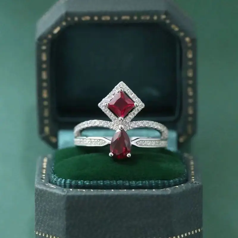 Red Stone Crown Ring Women's Court Retro S925 Sterling Silver Colored Stone Tidal People's Ring Personalized Fashion Dominant
Red Stone Crown Ring Women's Court Retro S925 Sterling Silver Colored Stone Tidal People's Ring Personalized Fashion Dominant