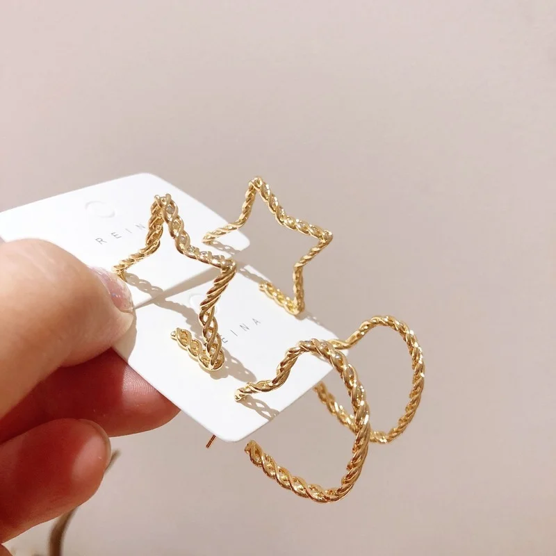Fashion simple metal star heart-shaped large earrings geometric fashion women's earrings all-match personality earrings jewelry
Fashion simple metal star heart-shaped large earrings geometric fashion women's earrings all-match personality earrings jewelry