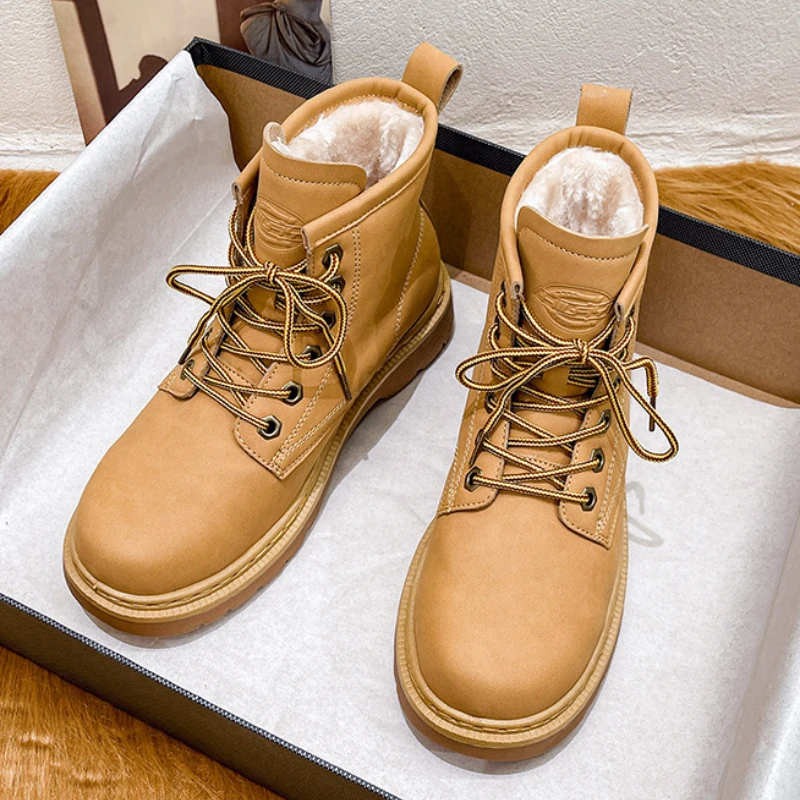 Ботинки женские плюшевые на толстой подошве, короткие ботинки с круглым носком, большой размер 44, модная женская обувь, зима 2022
Ботинки женские плюшевые на толстой подошве, короткие ботинки с круглым носком, большой размер 44, модная женская обувь, зима 2022