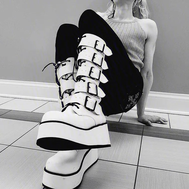 2022 Woman Boots Platform High Heels Women's Shoes Lolita Gothic Style Luxury Punk White Knee Trend Flats New Rock Casual Snow
2022 Woman Boots Platform High Heels Women's Shoes Lolita Gothic Style Luxury Punk White Knee Trend Flats New Rock Casual Snow