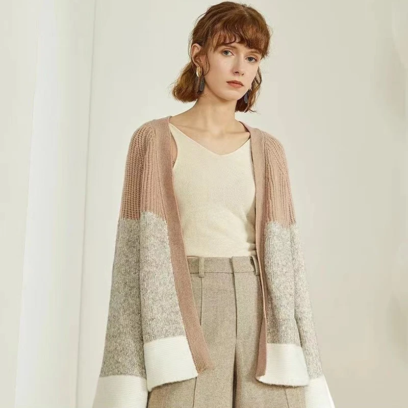 ASHEYWR Women Patchwork Cardigan Sweater Autumn Winter Knit Loose Long Sleeve Sweater Tops Solid Casual Cardigan Coat Female
ASHEYWR Women Patchwork Cardigan Sweater Autumn Winter Knit Loose Long Sleeve Sweater Tops Solid Casual Cardigan Coat Female