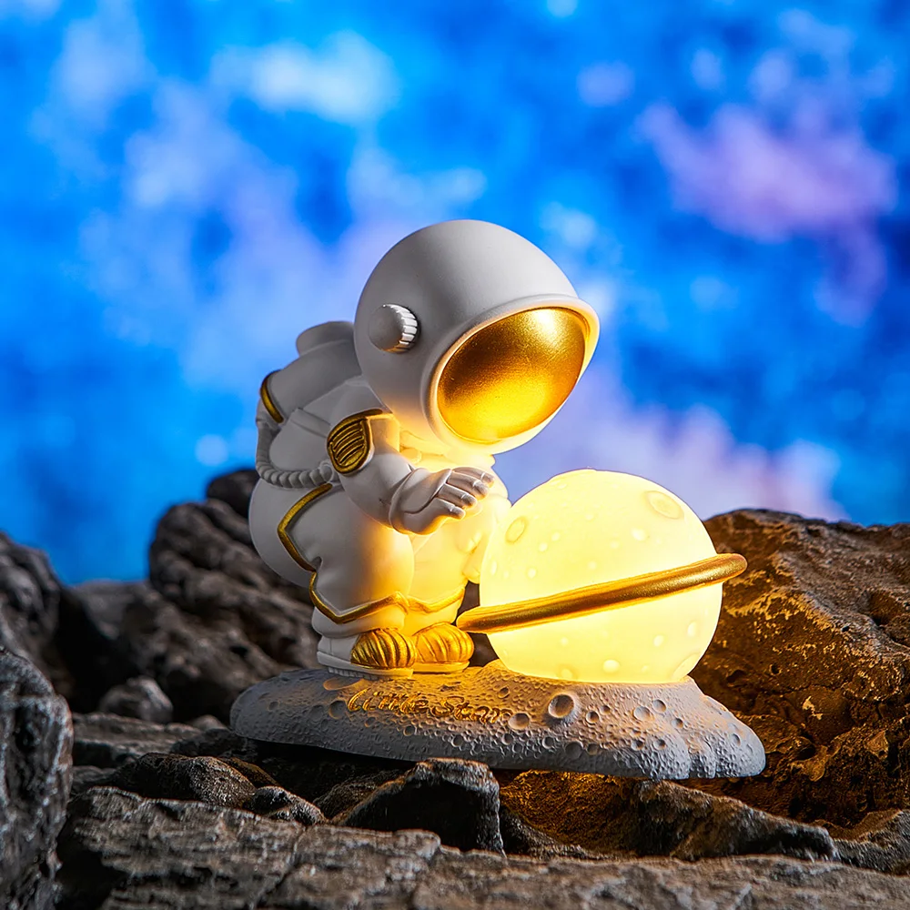 Nordic Docer Home Decoration Accessories Cute Astronaut Planet Lamp Bedside Table Decoration Ambient Light Children's Gifts
Nordic Docer Home Decoration Accessories Cute Astronaut Planet Lamp Bedside Table Decoration Ambient Light Children's Gifts