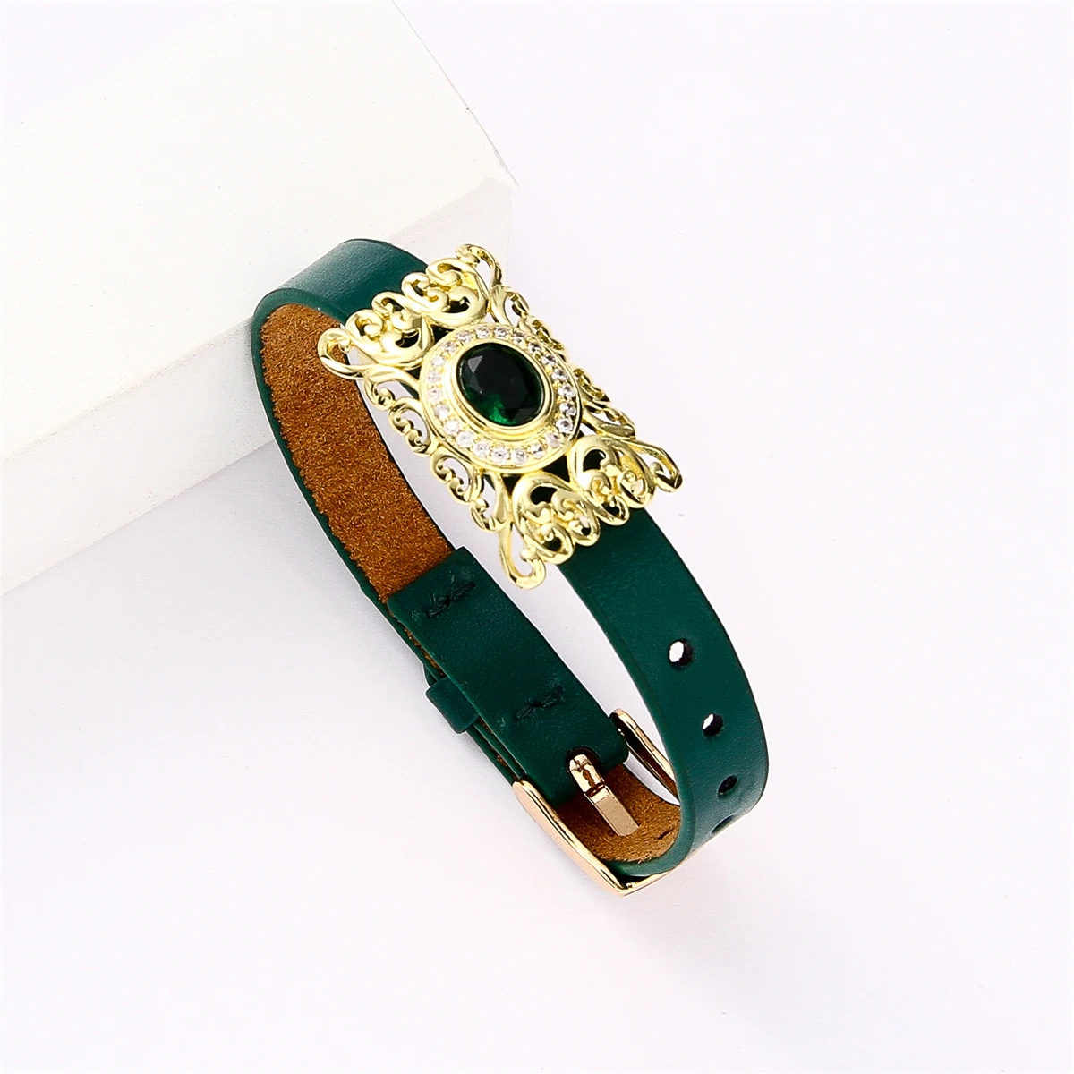 2022 New Leather Bracelet Metal Jewelry Design Temperament Couple Holiday Gift Gold Plated Fashion Jewelry Exquisite Bracelet
2022 New Leather Bracelet Metal Jewelry Design Temperament Couple Holiday Gift Gold Plated Fashion Jewelry Exquisite Bracelet