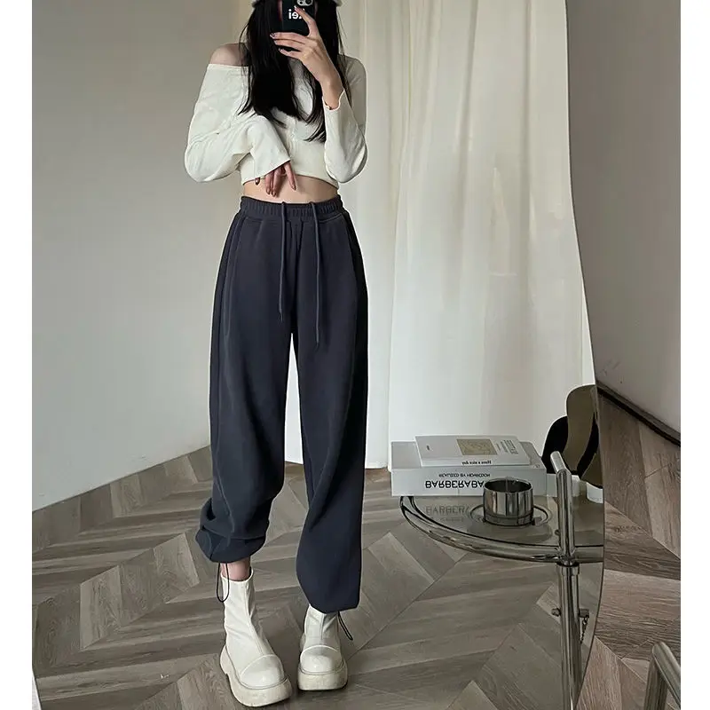 Bundle Feet Sweatpants Women's Loose High Waist Loose Wide Leg Straight Casual Harem Sweatpants
Bundle Feet Sweatpants Women's Loose High Waist Loose Wide Leg Straight Casual Harem Sweatpants