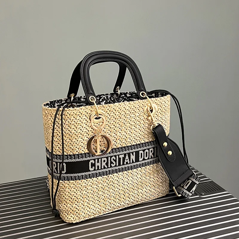 Popular bag female 2022 summer new fashion versatile diagonal bag high texture fashion portable bucket bag
Popular bag female 2022 summer new fashion versatile diagonal bag high texture fashion portable bucket bag