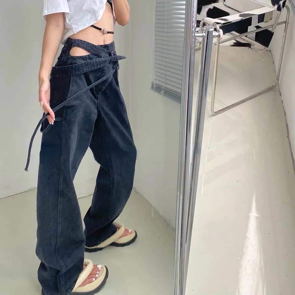 Design Sense Homemade Hot Girl Irregular Hollow Long Ribbon Double Waist Dark Gray Jeans Straight Loose
Design Sense Homemade Hot Girl Irregular Hollow Long Ribbon Double Waist Dark Gray Jeans Straight Loose