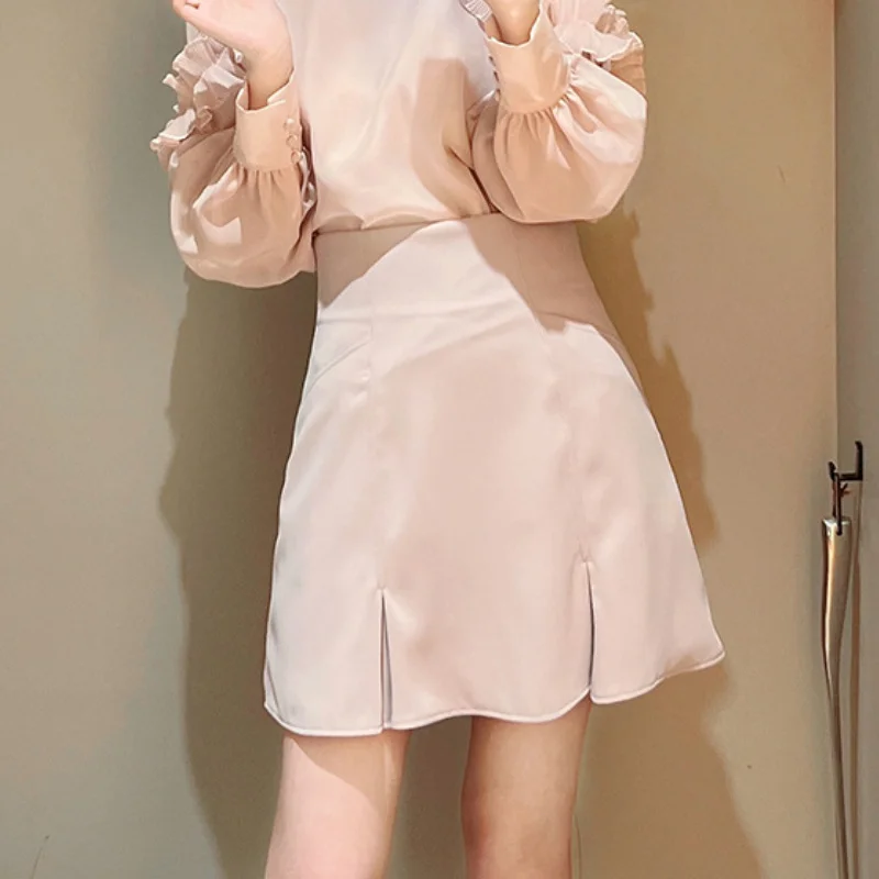 2023 Spring New High Waist Slim Fit Mini Skirt Solid Color Patch Pocket Faldas Japanese A-line Elastic Elegant Jupe
2023 Spring New High Waist Slim Fit Mini Skirt Solid Color Patch Pocket Faldas Japanese A-line Elastic Elegant Jupe