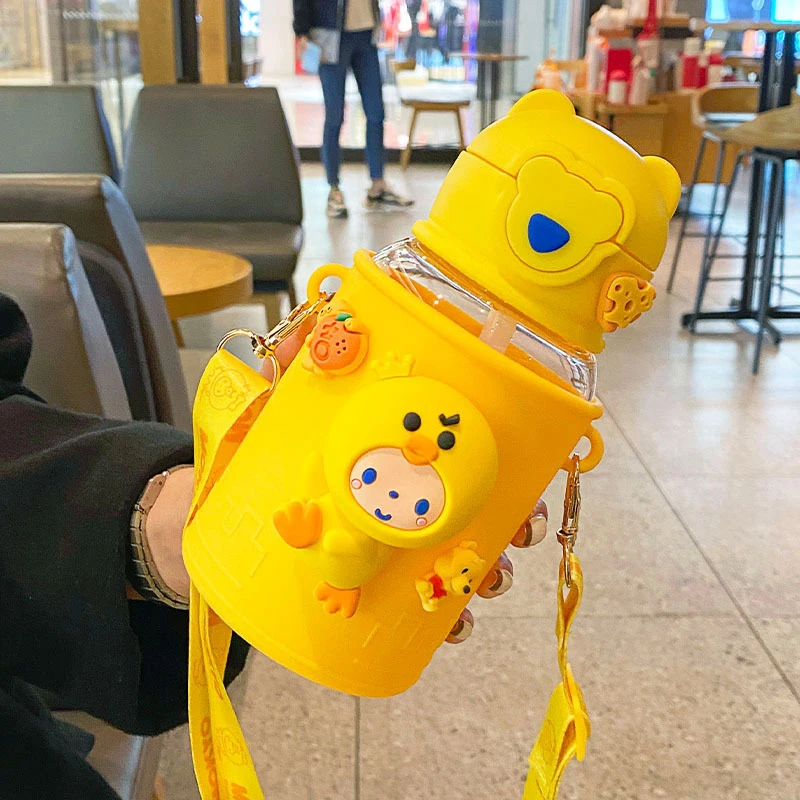 Beautiful food grade children's water bottle, sippy cup, BPA-free, Kawaii, 600ml, free shipping
Beautiful food grade children's water bottle, sippy cup, BPA-free, Kawaii, 600ml, free shipping