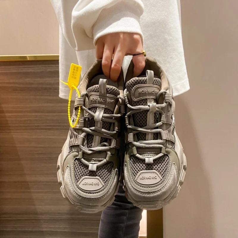 Женские роскошные массивные кроссовки 2022, осенняя сетчатая дышащая обувь для мужчин, Спортивная повседневная женская обувь для бега и фитнеса с вулканизированной подошвой 
Женские роскошные массивные кроссовки 2022, осенняя сетчатая дышащая обувь для мужчин, Спортивная повседневная женская обувь для бега и фитнеса с вулканизированной подошвой