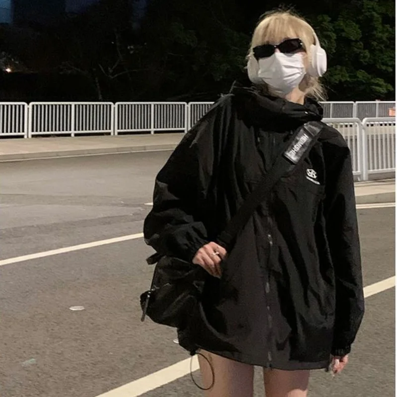 Deeptown Autumn Waterproof Hooded Jacket Women Pure Color Zipper Techwear Windbreaker Korean Fashion Y2k Clothing Trench Coat
Deeptown Autumn Waterproof Hooded Jacket Women Pure Color Zipper Techwear Windbreaker Korean Fashion Y2k Clothing Trench Coat