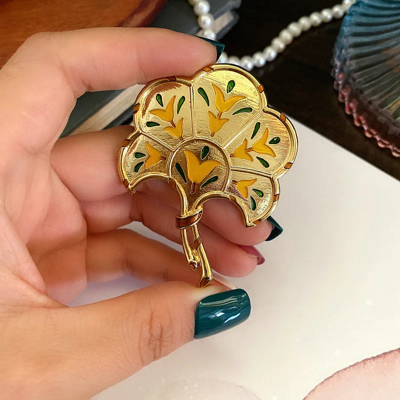 Classical Drip Glaze Enamel Pins Blooming Flowers Vintage Brooch Exquisite Ginkgo Biloba Plant Corsage Accessories
Classical Drip Glaze Enamel Pins Blooming Flowers Vintage Brooch Exquisite Ginkgo Biloba Plant Corsage Accessories
