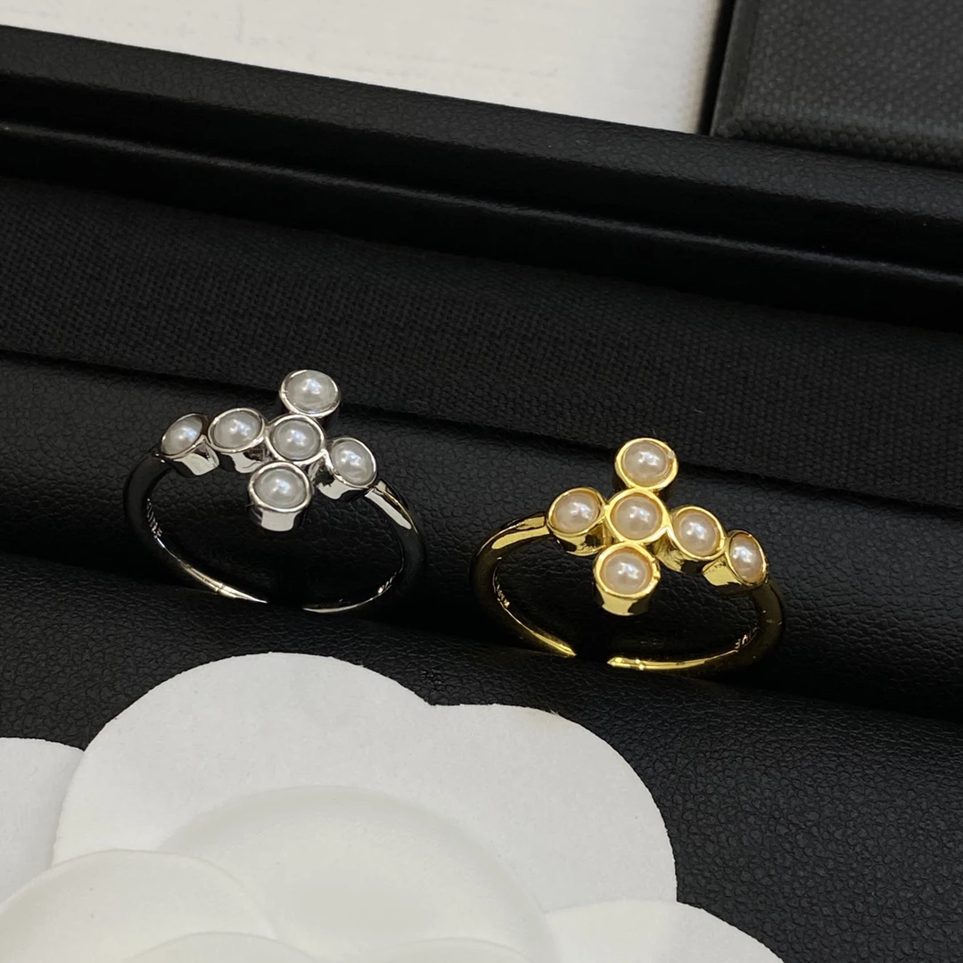 Designer Pieces Multi-Hoop Women Ring Pearl Set with Monogrammed Anniversary Gift
Designer Pieces Multi-Hoop Women Ring Pearl Set with Monogrammed Anniversary Gift
