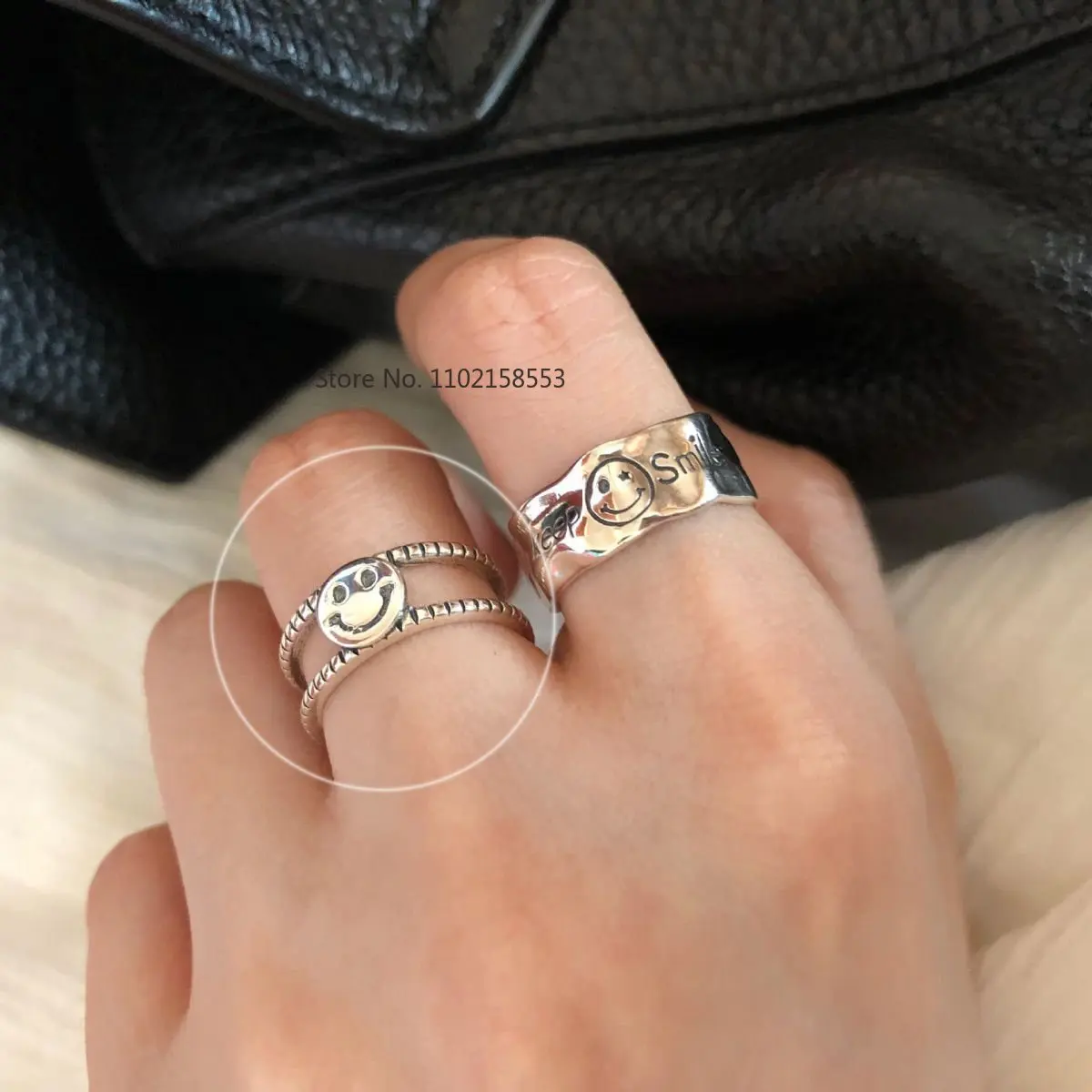 SMILEY Fashion S925 Sterling Silver Whole Body Sterling Silver Glossy Pleated Smiley Ring Simple Student Jewelry
SMILEY Fashion S925 Sterling Silver Whole Body Sterling Silver Glossy Pleated Smiley Ring Simple Student Jewelry