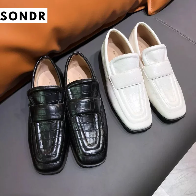 Women Shoes Fashion Genuine Leather Loafers Slip-On Spring/Autumn Women's Flat Shoes Square Toe Thick Heel Handmade Size 35-41 
Women Shoes Fashion Genuine Leather Loafers Slip-On Spring/Autumn Women's Flat Shoes Square Toe Thick Heel Handmade Size 35-41
