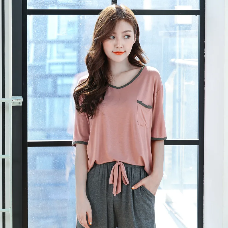 Contrast Middle-aged Pajamas Women Summer Modal Cotton Thin Cropped Pants Two-piece Set Mom Short-sleeved Loungewear
Contrast Middle-aged Pajamas Women Summer Modal Cotton Thin Cropped Pants Two-piece Set Mom Short-sleeved Loungewear