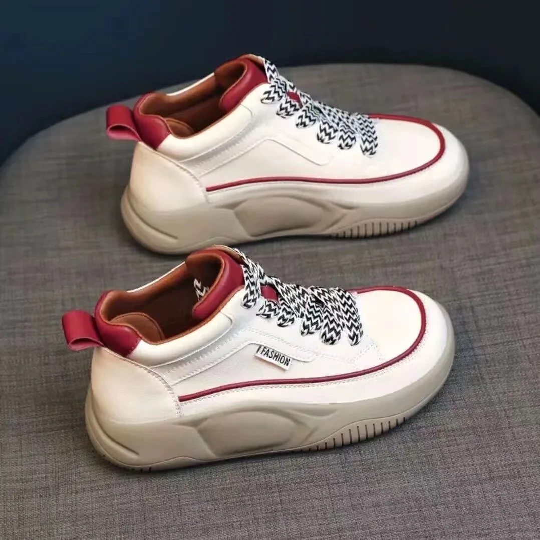 Женские кроссовки из ПУ кожи, на толстой подошве
Женские кроссовки из ПУ кожи, на толстой подошве