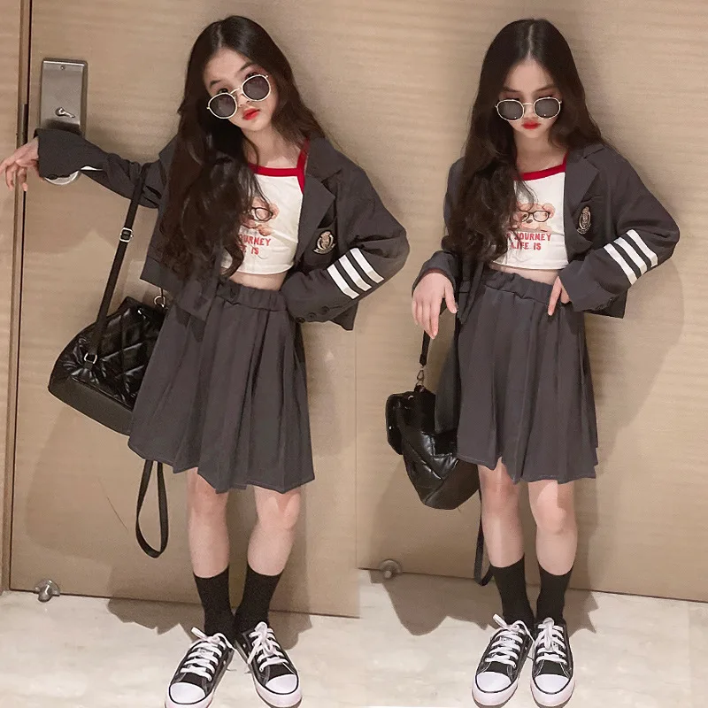 Girls' college style jk suit 2022 spring and autumn new style children's suit jacket pleated skirt two-piece tide
Girls' college style jk suit 2022 spring and autumn new style children's suit jacket pleated skirt two-piece tide