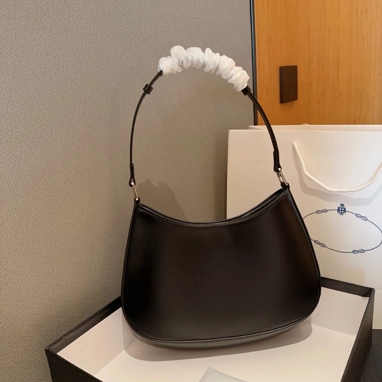 Designer Luxury Bag Ladies Hand Bags Shoulder Bag For Women Handbags Bolsas Women's Handbag Woman 2023 Trend Female Bags
Designer Luxury Bag Ladies Hand Bags Shoulder Bag For Women Handbags Bolsas Women's Handbag Woman 2023 Trend Female Bags