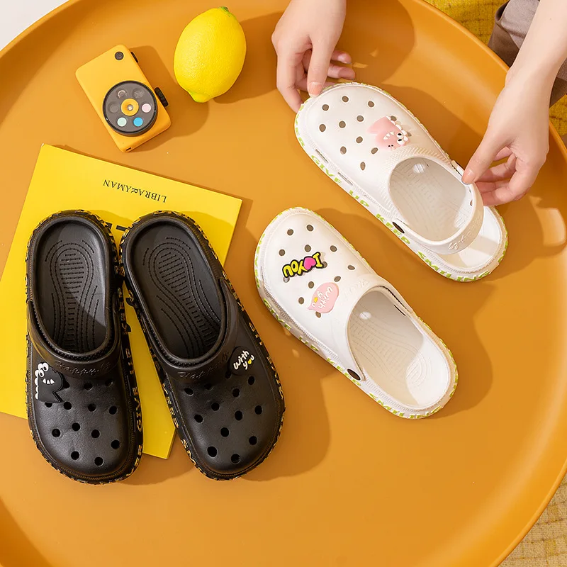 Hole Shoes Cute Cartoon Breathable Non-slip cute Slippers Garden Beach Outside Shoes for Men and Women Sandals Summer Home
Hole Shoes Cute Cartoon Breathable Non-slip cute Slippers Garden Beach Outside Shoes for Men and Women Sandals Summer Home