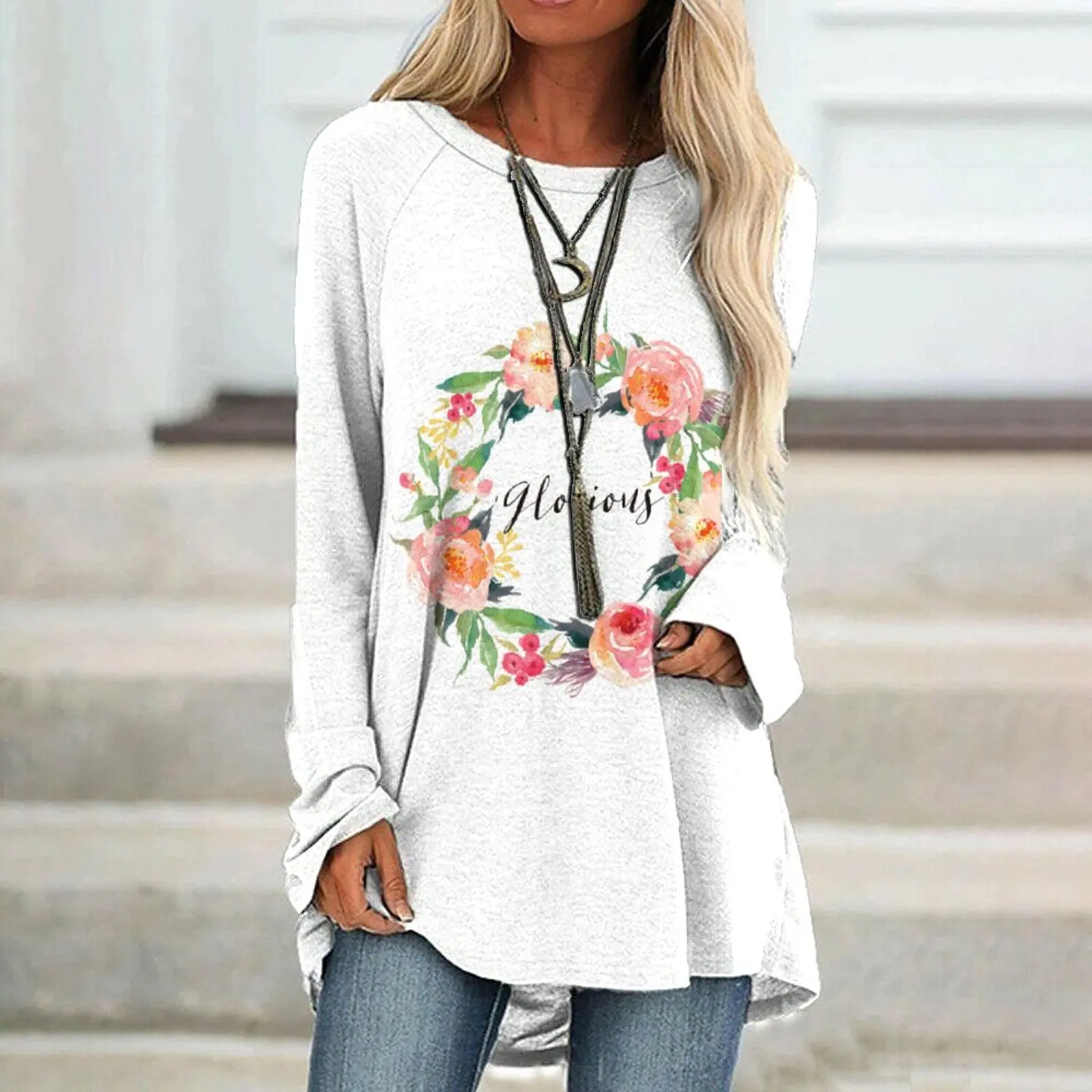 New women's long sleeves Women's new fashion white T-shirt women's letter wreath casual top long sleeves lovely graphics
New women's long sleeves Women's new fashion white T-shirt women's letter wreath casual top long sleeves lovely graphics