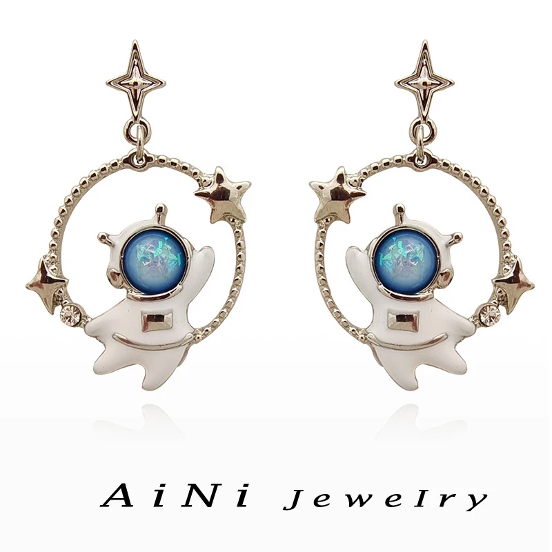 Fashion Jewelry 925 Silver Needle Spaceman Drop Earrings Cute Design Metallic Blue Resin Star Earrings For Women Girl Wholesale
Fashion Jewelry 925 Silver Needle Spaceman Drop Earrings Cute Design Metallic Blue Resin Star Earrings For Women Girl Wholesale