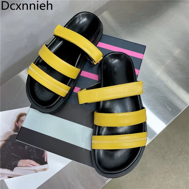 Summer New Parallel Hollowed Out Hook&Loop Slippers Women Round Toe Thick Sole Peep Toe Slippers Women Casual Beach Mules 2022
Summer New Parallel Hollowed Out Hook&Loop Slippers Women Round Toe Thick Sole Peep Toe Slippers Women Casual Beach Mules 2022