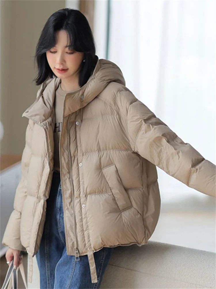 White Duck Down Coat Women 2023 Autumn Winter New Fashion Temperament Short Loose Thick Warmth Down Jacket Feminina
White Duck Down Coat Women 2023 Autumn Winter New Fashion Temperament Short Loose Thick Warmth Down Jacket Feminina