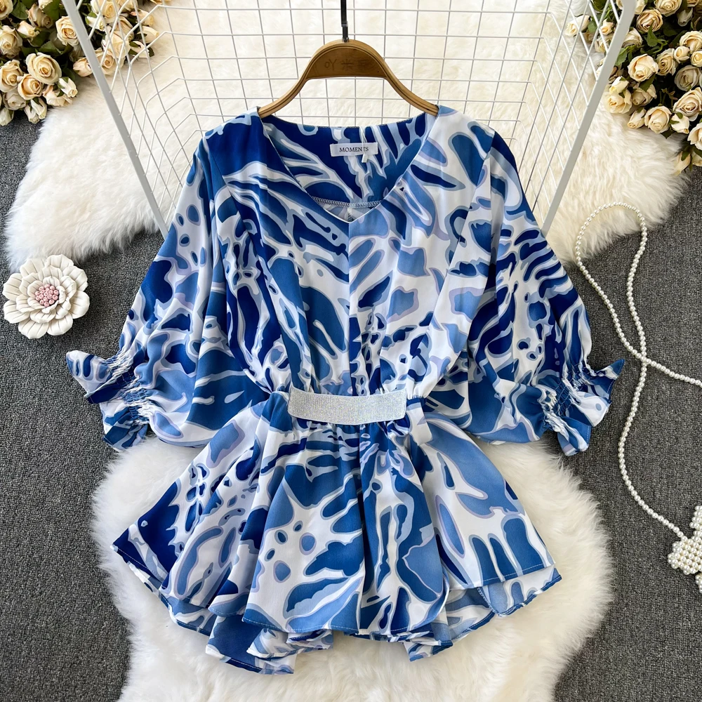 Korean Fashion Short Puff Sleeve Loose Blouse Woman V Neck Printed Blouses Women Casual Waistband Ruffles Top Dropshipping
Korean Fashion Short Puff Sleeve Loose Blouse Woman V Neck Printed Blouses Women Casual Waistband Ruffles Top Dropshipping