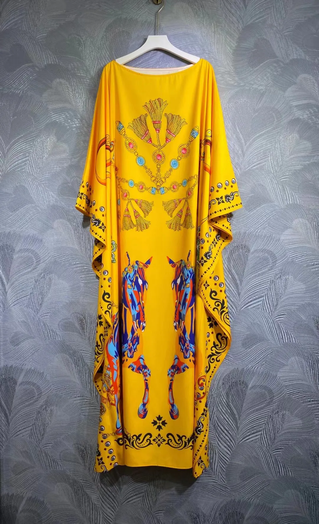 S990 High quality New Fashion Women 2023 lady Dress Luxury famous Brand European Design party style dress
S990 High quality New Fashion Women 2023 lady Dress Luxury famous Brand European Design party style dress