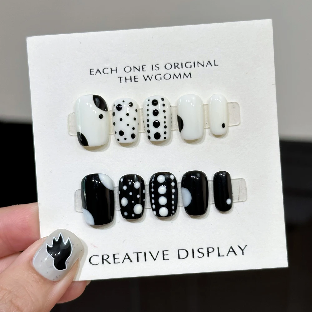 MINISO Милые накладные ногти цветные кошачьи глаза
MINISO Милые накладные ногти цветные кошачьи глаза