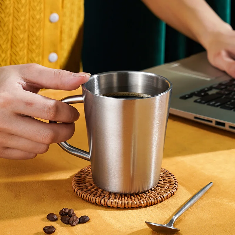 Heat Insulation Drinking Water Cups For Home Office Water Mug 304 Stainless Steel 300ml Domestic Beer Cup With Handle Drinkware
Heat Insulation Drinking Water Cups For Home Office Water Mug 304 Stainless Steel 300ml Domestic Beer Cup With Handle Drinkware