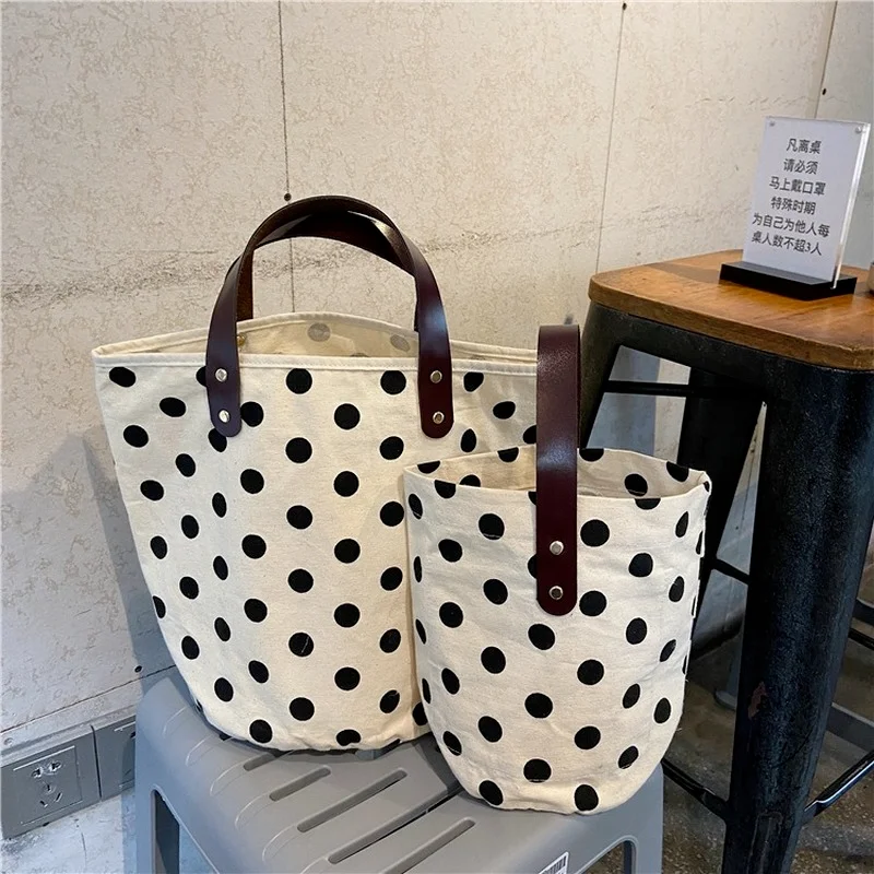 French Retro Dot Women Canvas Handbags Fashion Smiley Ladies Picnic Bucket Bag Reusable Cotton Portable Lunch Box Bags Purses
French Retro Dot Women Canvas Handbags Fashion Smiley Ladies Picnic Bucket Bag Reusable Cotton Portable Lunch Box Bags Purses