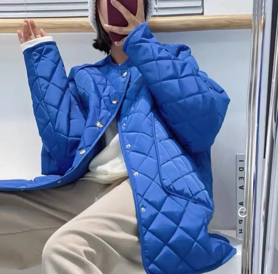 Autumn Winter Blue Women Argyle Oversized Parka 2022Fashion Warm Cotton Jacket Coat O-Neck Female Casual Outwear Chic Tops Femal
Autumn Winter Blue Women Argyle Oversized Parka 2022Fashion Warm Cotton Jacket Coat O-Neck Female Casual Outwear Chic Tops Femal