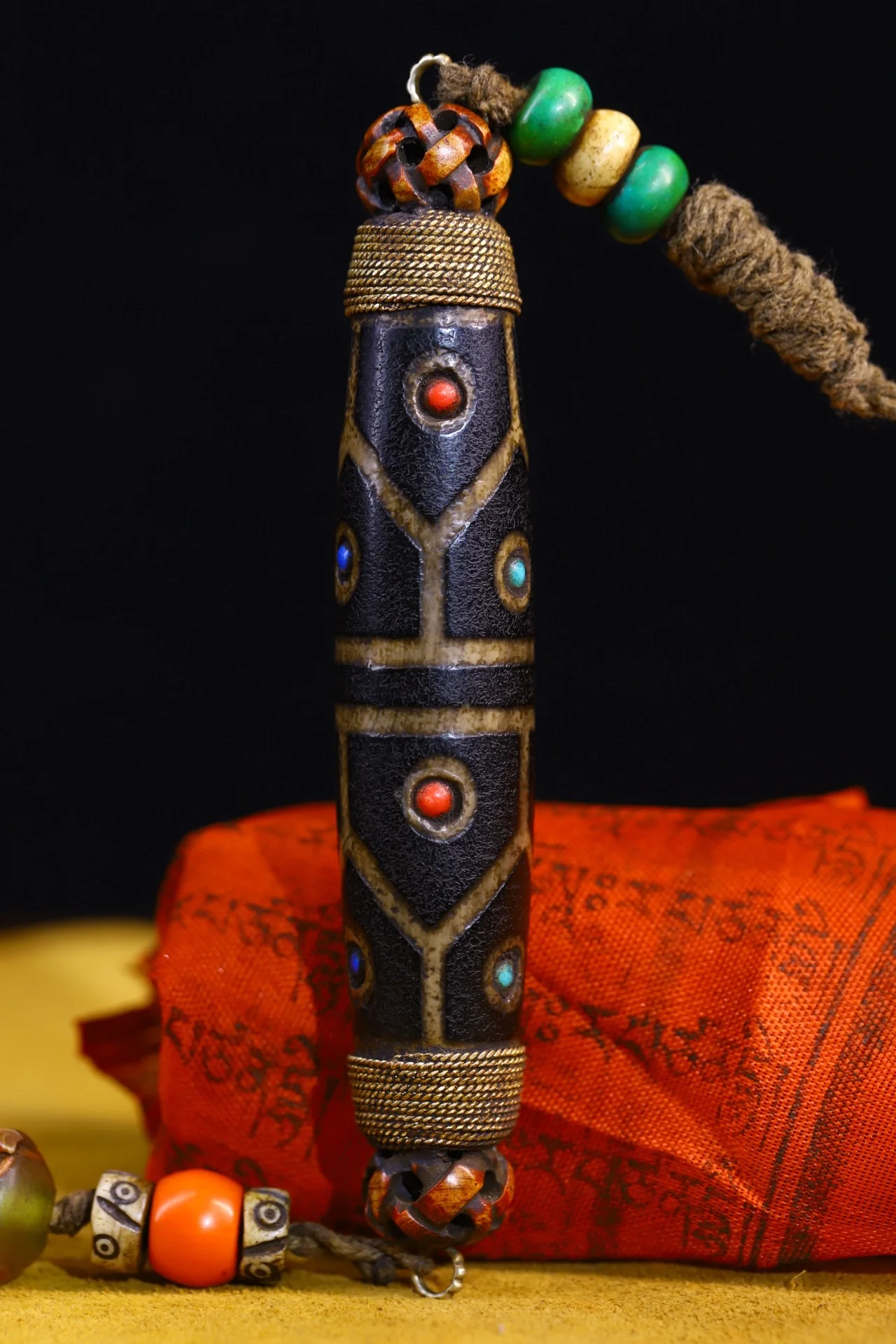 5" Tibetan Templ Collection Old natural agate mosaic Gem Dzi Beads nine eyeballs Amulet pendant magic weapon Town house Exorcism
5" Tibetan Templ Collection Old natural agate mosaic Gem Dzi Beads nine eyeballs Amulet pendant magic weapon Town house Exorcism