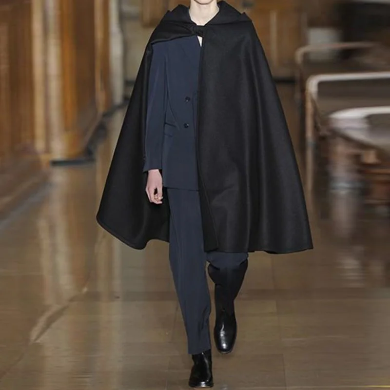 Cape Cloak Black woolen coat men's winter hooded long bat windbreaker woolen cloak 
Cape Cloak Black woolen coat men's winter hooded long bat windbreaker woolen cloak