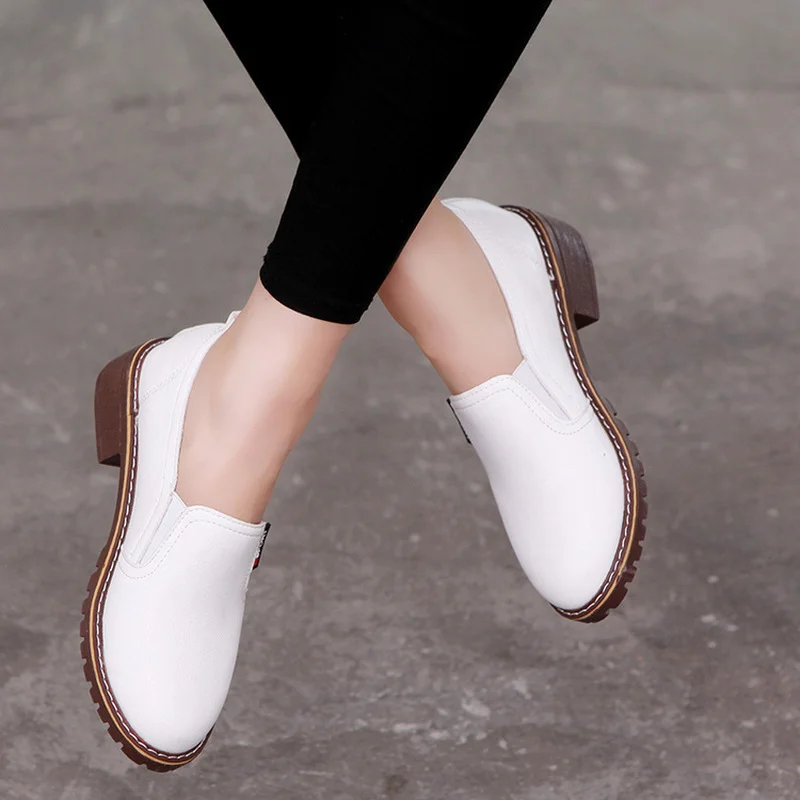 2022 Spring and AutumnWomen Flat Shoes Round Toe Lace-Up Oxford Shoes Woman Soft Leather Brogue Women Shoes
2022 Spring and AutumnWomen Flat Shoes Round Toe Lace-Up Oxford Shoes Woman Soft Leather Brogue Women Shoes