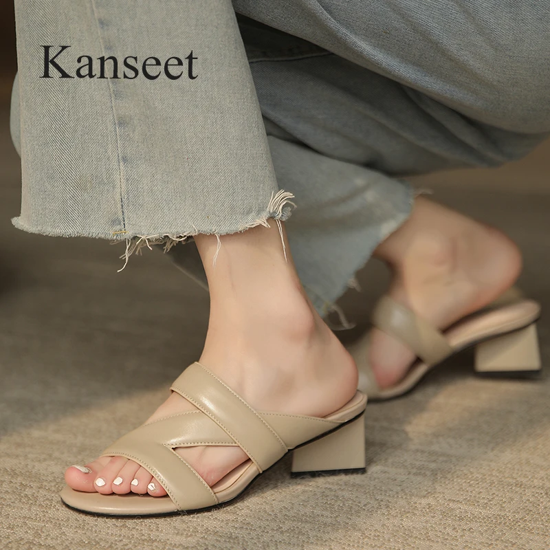 Женские летние туфли Kanseet из натуральной кожи с круглым носком, модные дизайнерские уличные тапочки ручной работы с открытым носком на сред...
Женские летние туфли Kanseet из натуральной кожи с круглым носком, модные дизайнерские уличные тапочки ручной работы с открытым носком на сред...