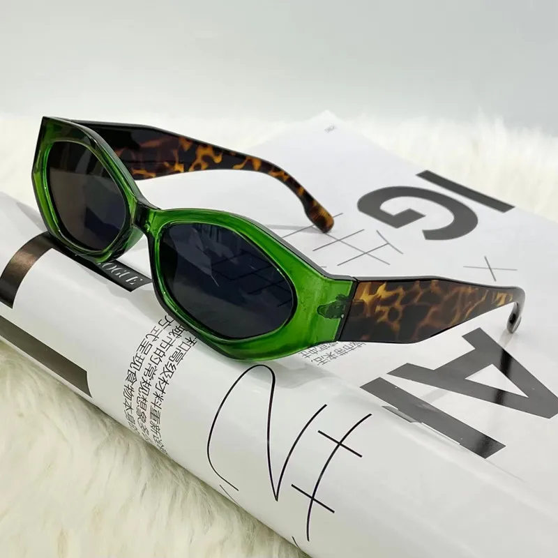 New Popular Fashion Small Polygon Women Sunglasses Retro Vintage Colorful Eyewear Shades UV400 Men Trending Cat Eye Sun Glasses
New Popular Fashion Small Polygon Women Sunglasses Retro Vintage Colorful Eyewear Shades UV400 Men Trending Cat Eye Sun Glasses
