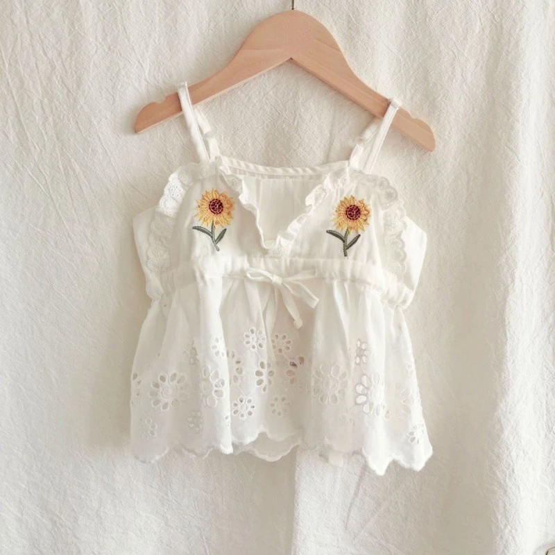 2023 Summer Children Blouses Fopr Girls Sleeveless Floral Embroidery Hollow Shirt Girls Tops Tees Sweet Kids Clothes
2023 Summer Children Blouses Fopr Girls Sleeveless Floral Embroidery Hollow Shirt Girls Tops Tees Sweet Kids Clothes