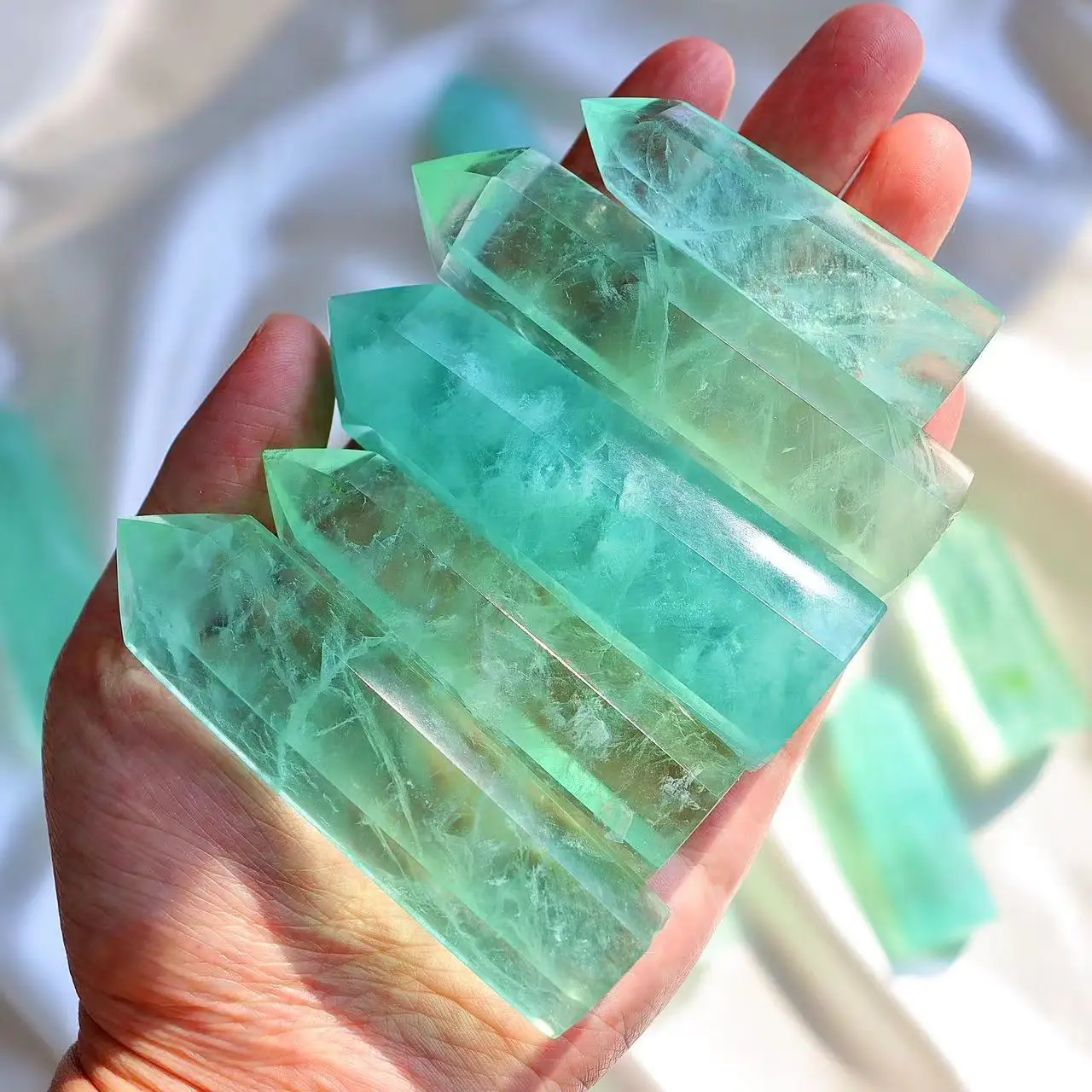 Зеленый флюорит, кристалл для дома
Зеленый флюорит, кристалл для дома