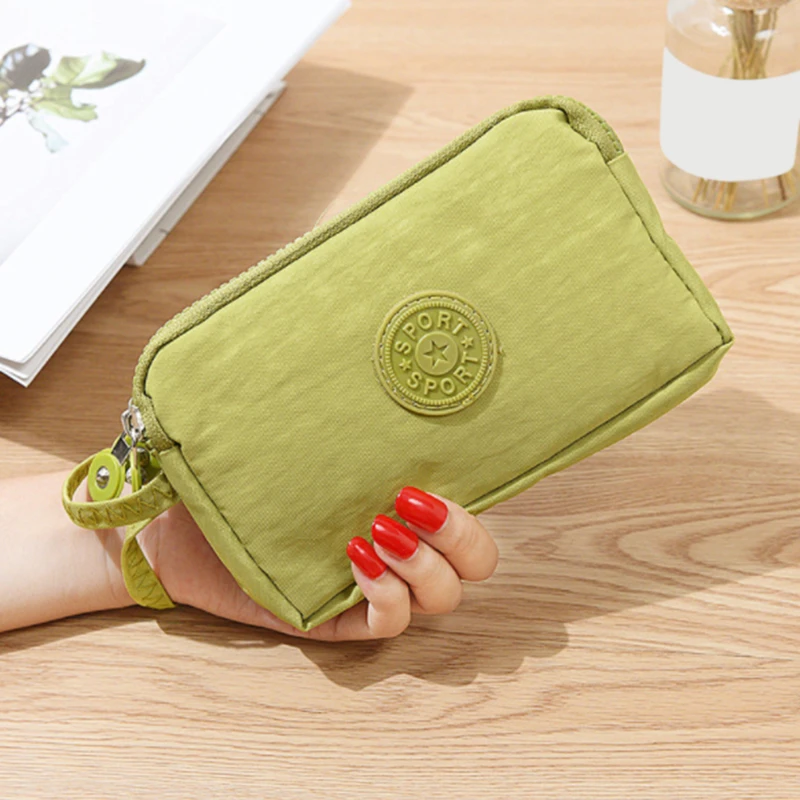 Retro Wallet Women Multifunctional Mobile Phone Clutch Bag Ladies Purse Large Capacity Travel Card Holder Passport Cover 2022
Retro Wallet Women Multifunctional Mobile Phone Clutch Bag Ladies Purse Large Capacity Travel Card Holder Passport Cover 2022