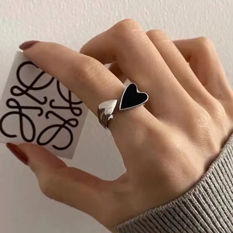 Trendy Two-color Black Heart Rings For Women Minimalist Aesthetic Drop Of Oil Open Rings Female Metal Punk Party Jewelry
Trendy Two-color Black Heart Rings For Women Minimalist Aesthetic Drop Of Oil Open Rings Female Metal Punk Party Jewelry