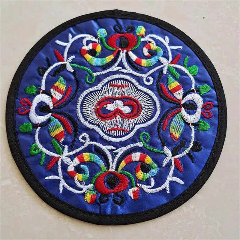Embroidery Round Mats Chinese Style Pad Embroidery Craft Overseas Gift Tea Cup Bowl Pads Heat Insulation Mats Home Table Decor
Embroidery Round Mats Chinese Style Pad Embroidery Craft Overseas Gift Tea Cup Bowl Pads Heat Insulation Mats Home Table Decor