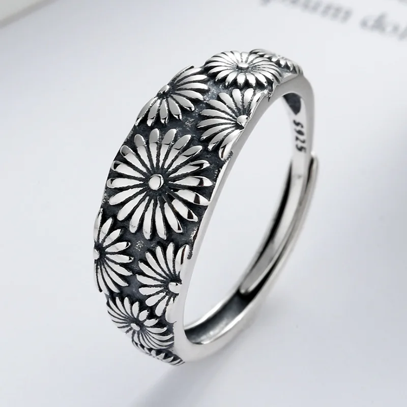 S925 Sterling Silver Women's Rings Punk Couple Resizable Petal Adjustable Ring Wedding Gift Women Luxury 925 Jewelry Trends 2022
S925 Sterling Silver Women's Rings Punk Couple Resizable Petal Adjustable Ring Wedding Gift Women Luxury 925 Jewelry Trends 2022