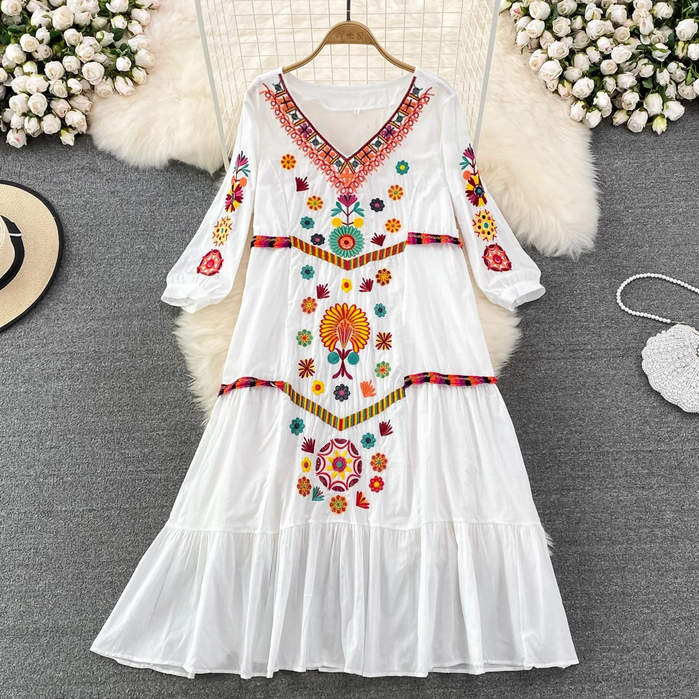 2022 Bohemian Ethnic Embroidery Print V-neck Loose Cotton and Linen A Line Big Swing Dresses for Women M513
2022 Bohemian Ethnic Embroidery Print V-neck Loose Cotton and Linen A Line Big Swing Dresses for Women M513