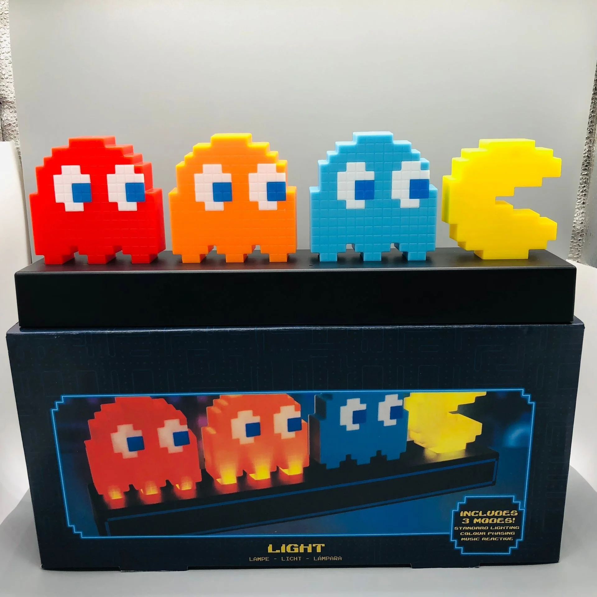 3D Pac Man Game LED Night Light Cute Room Decoration USB And Battery operated Sleeping Light For Boy's Girl's Holiday Gift
3D Pac Man Game LED Night Light Cute Room Decoration USB And Battery operated Sleeping Light For Boy's Girl's Holiday Gift