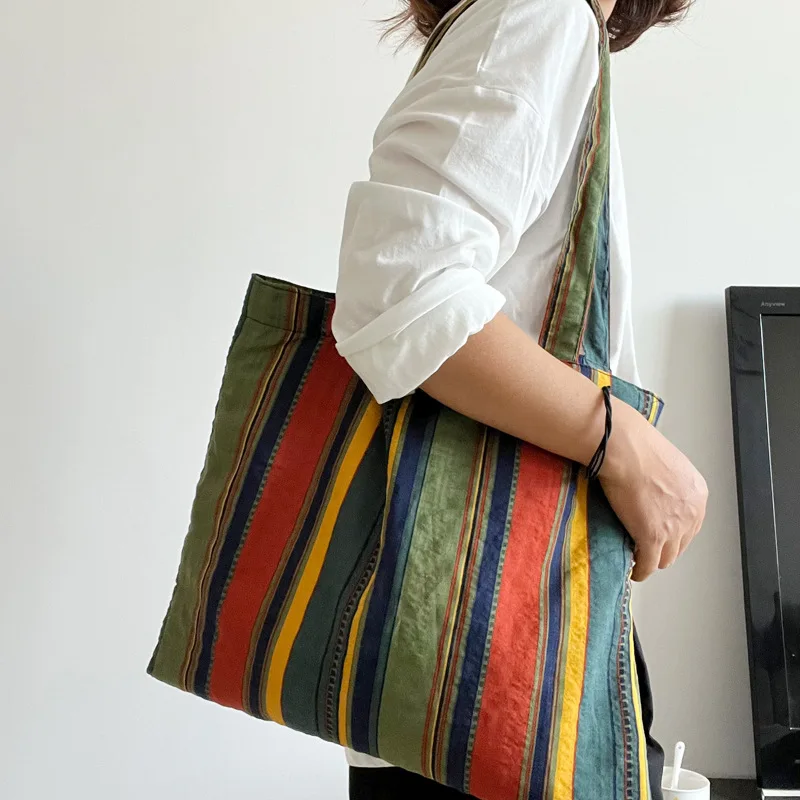 Tote Bags For Women Luxury Designer Handbags And Purses 2023 New Thin Section Large Capacity Color Contrast Stripe Shoulder Bag
Tote Bags For Women Luxury Designer Handbags And Purses 2023 New Thin Section Large Capacity Color Contrast Stripe Shoulder Bag