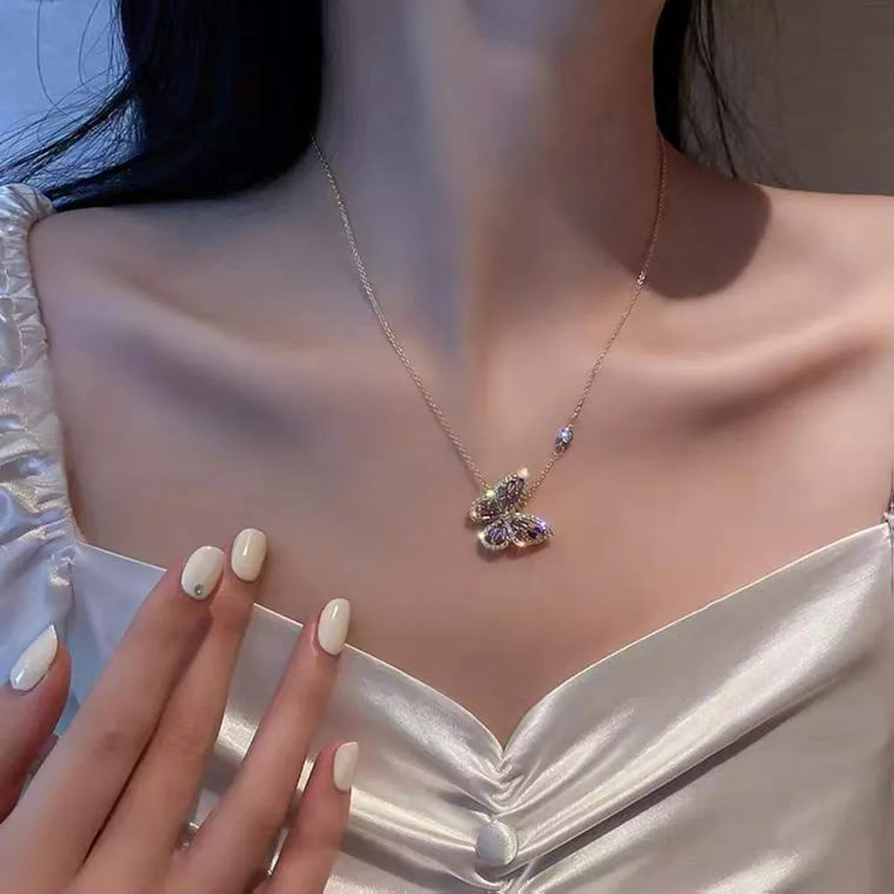 New Rhinestone Shiny Butterfly Necklace French Fashion Beautiful Clavicle Chain Necklace Party Jewelry Exquisite Gifts Wholesale
New Rhinestone Shiny Butterfly Necklace French Fashion Beautiful Clavicle Chain Necklace Party Jewelry Exquisite Gifts Wholesale